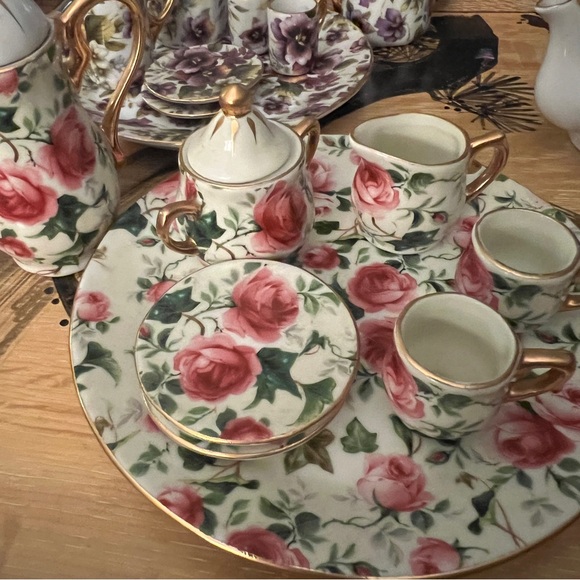Formalities 4 Tiny Floral Porcelain Tea Sets - Picture 8 of 13